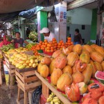 Markt - Einer der vielen Obststände