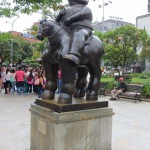 Medellin - Plaza Botero. Ein Botero steht auch in Berlin in der Nähe vom Brandenburger Tor.