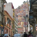La Paz liegt in einem Kessel und zieht sich über 700 m an den Abhängen hinauf